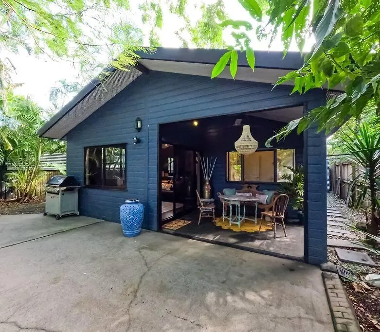 Makilaki Ulysses Machans Beach Cairns Villa